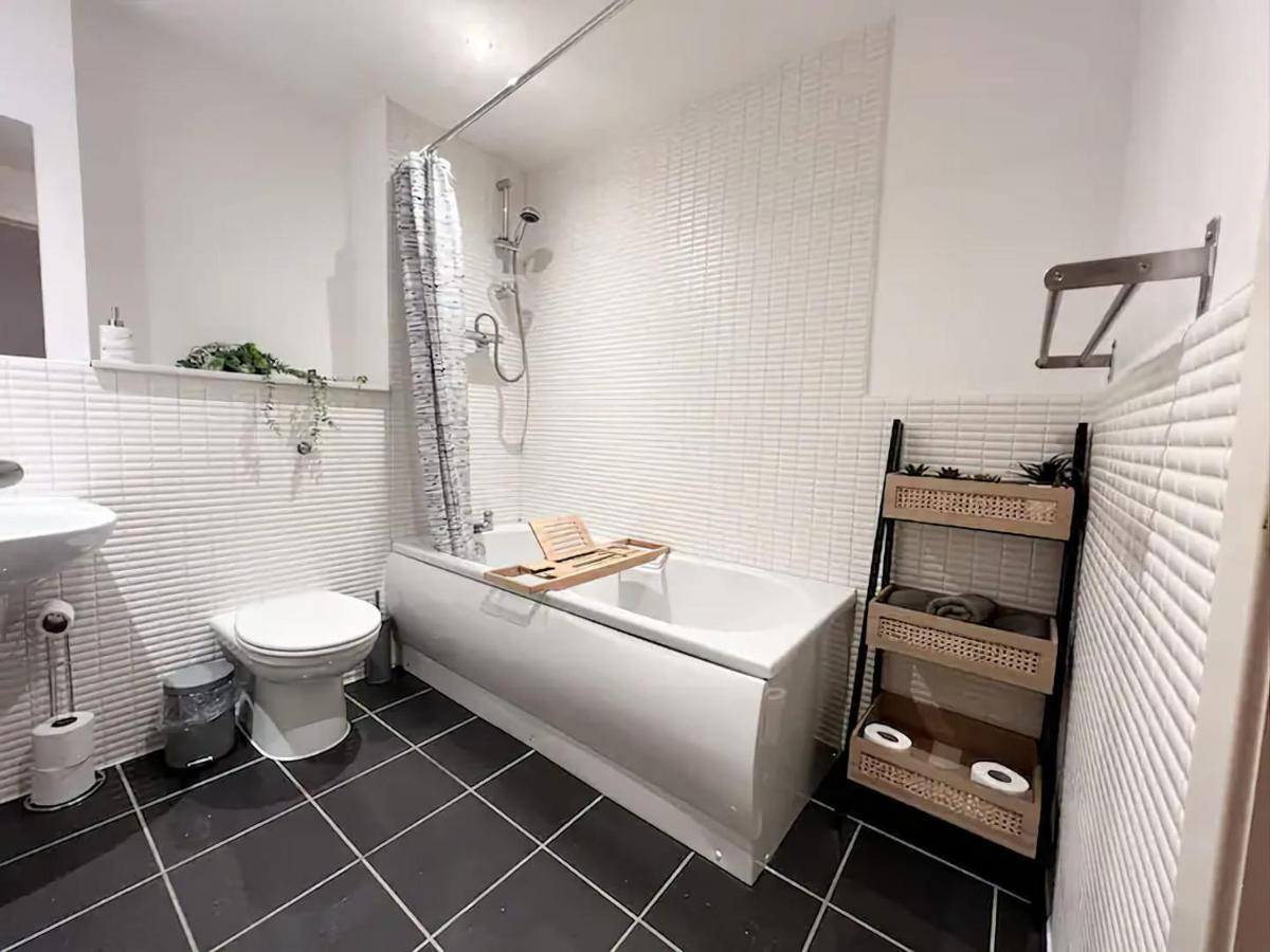 Secc&Hydro Beautiful 2Br Apartment With Free Parking Glasgow Ngoại thất bức ảnh
